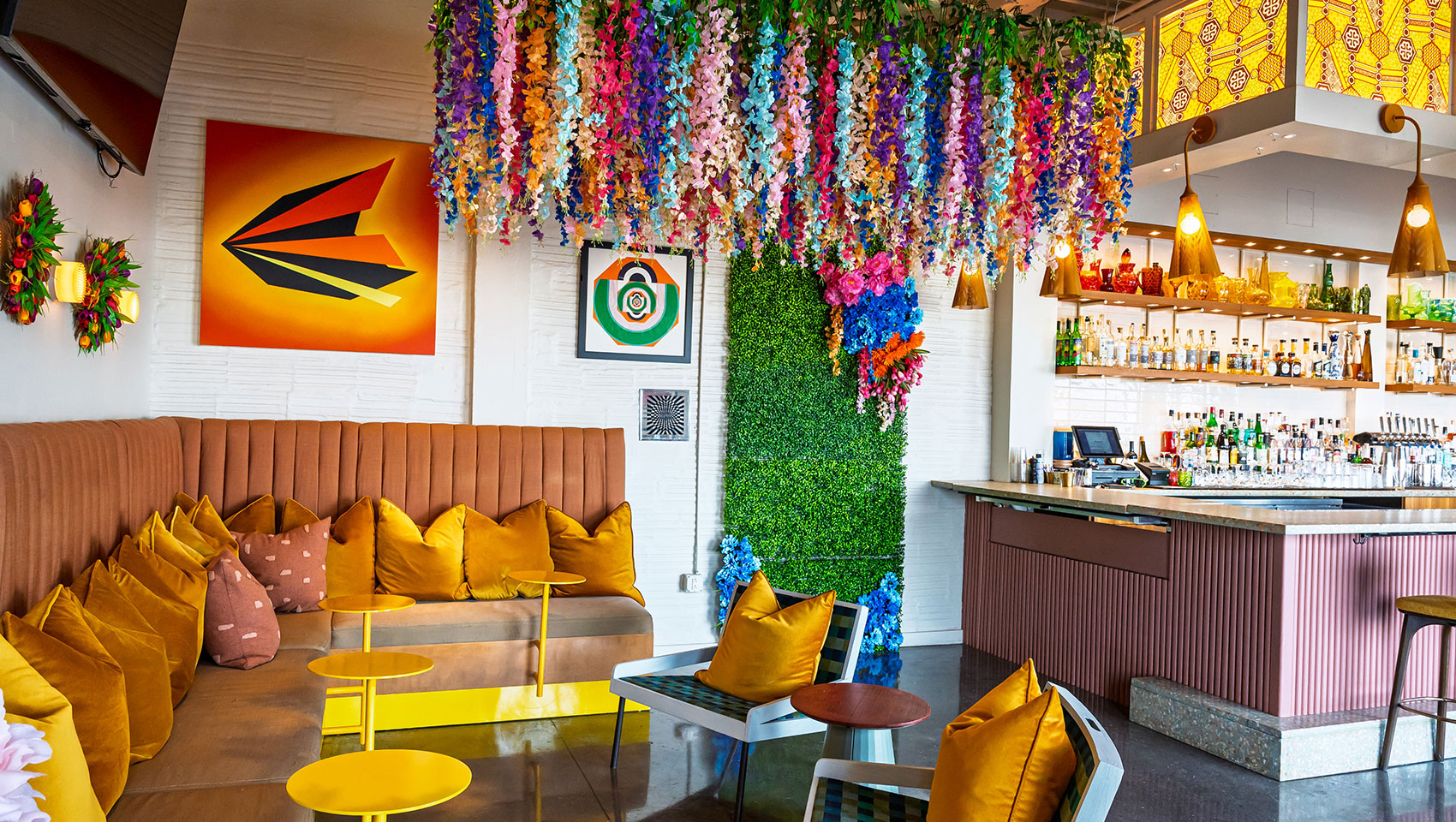 St. Julep Spring Pop Up Decor