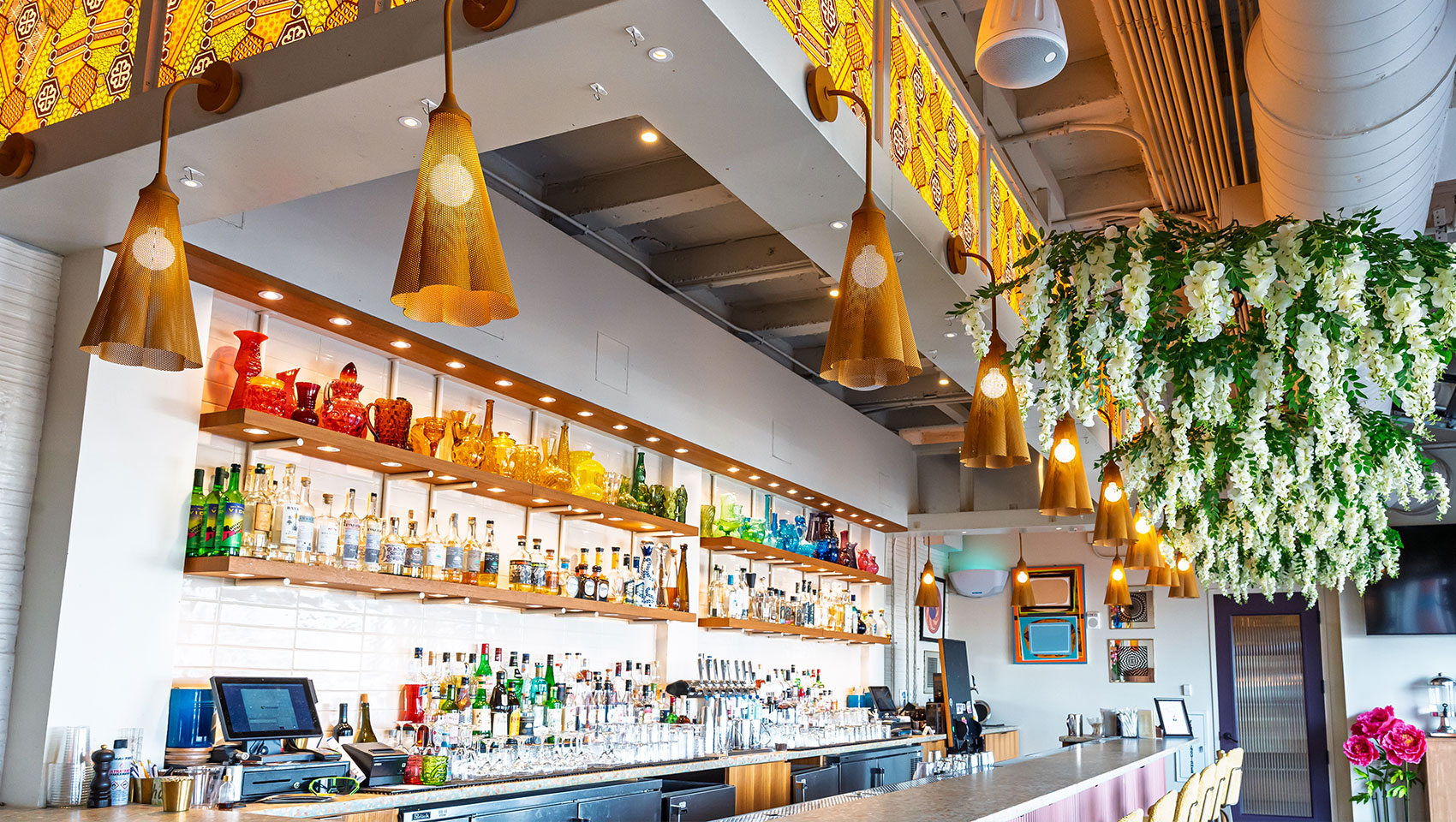 St. Julep Spring Pop Up Decor