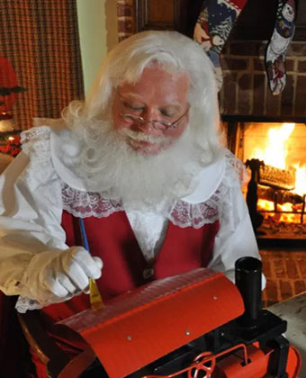 Santa at Lenox Square